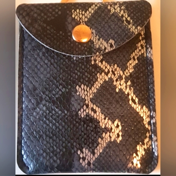 🐍 Snake Skin Coin Purse Keyring 👛 - Picture 1 of 5